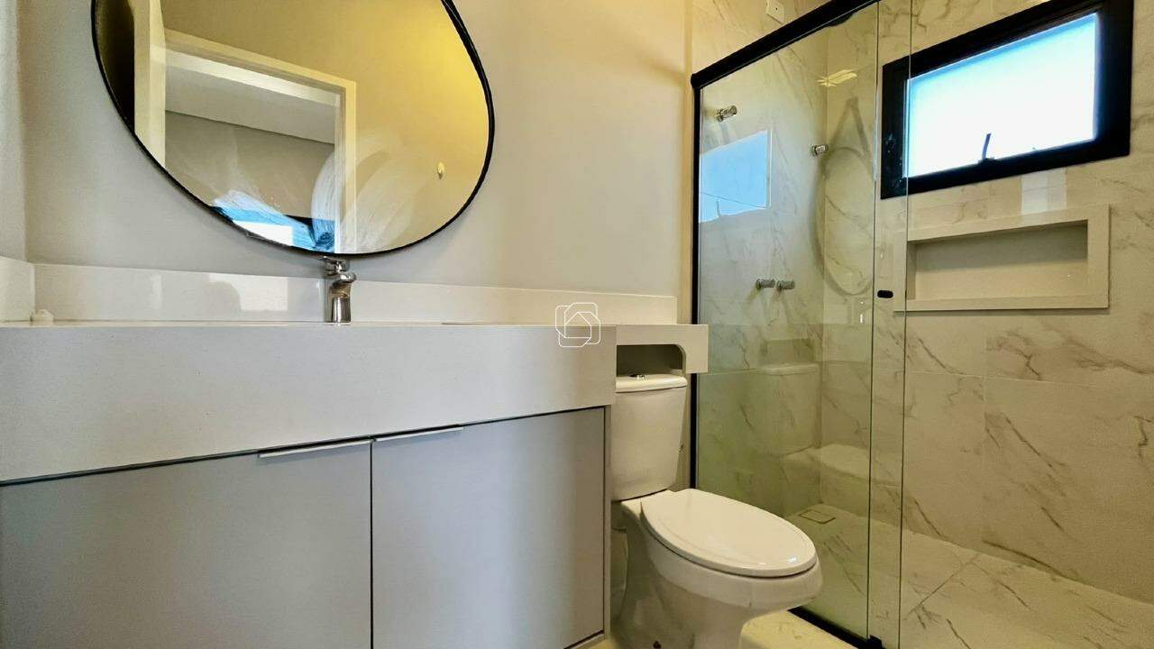 Casa de Condomínio para aluguel em Salto - SP - Reserva Central Parque: Banheiro Suíte 2