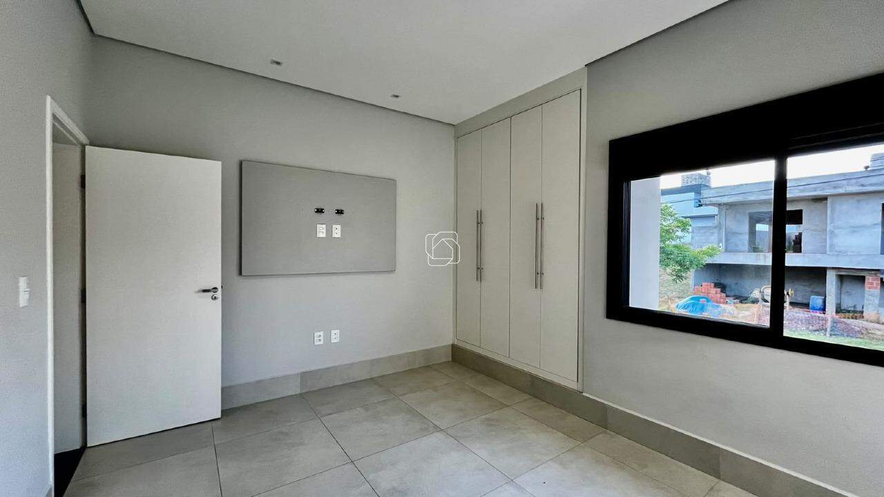 Casa de Condomínio para aluguel em Salto - SP - Reserva Central Parque: Suíte Master