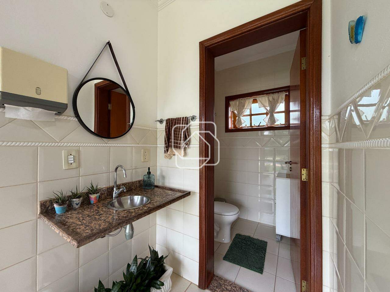 Casa de Condomínio à venda em Indaiatuba - SP - Recanto das Flores: Banheiro