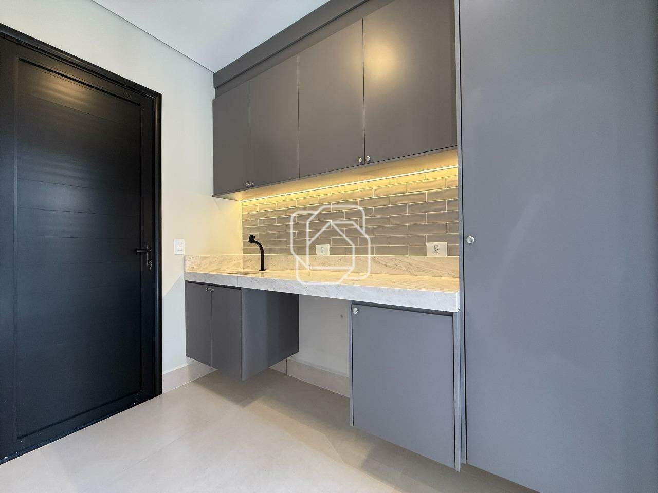 Casa de Condomínio à venda em Indaiatuba - SP - Jardim Residencial Maria Dulce: Lavanderia