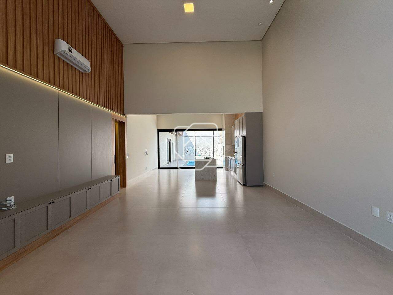 Casa de Condomínio à venda em Indaiatuba - SP - Jardim Residencial Maria Dulce: Sala de estar