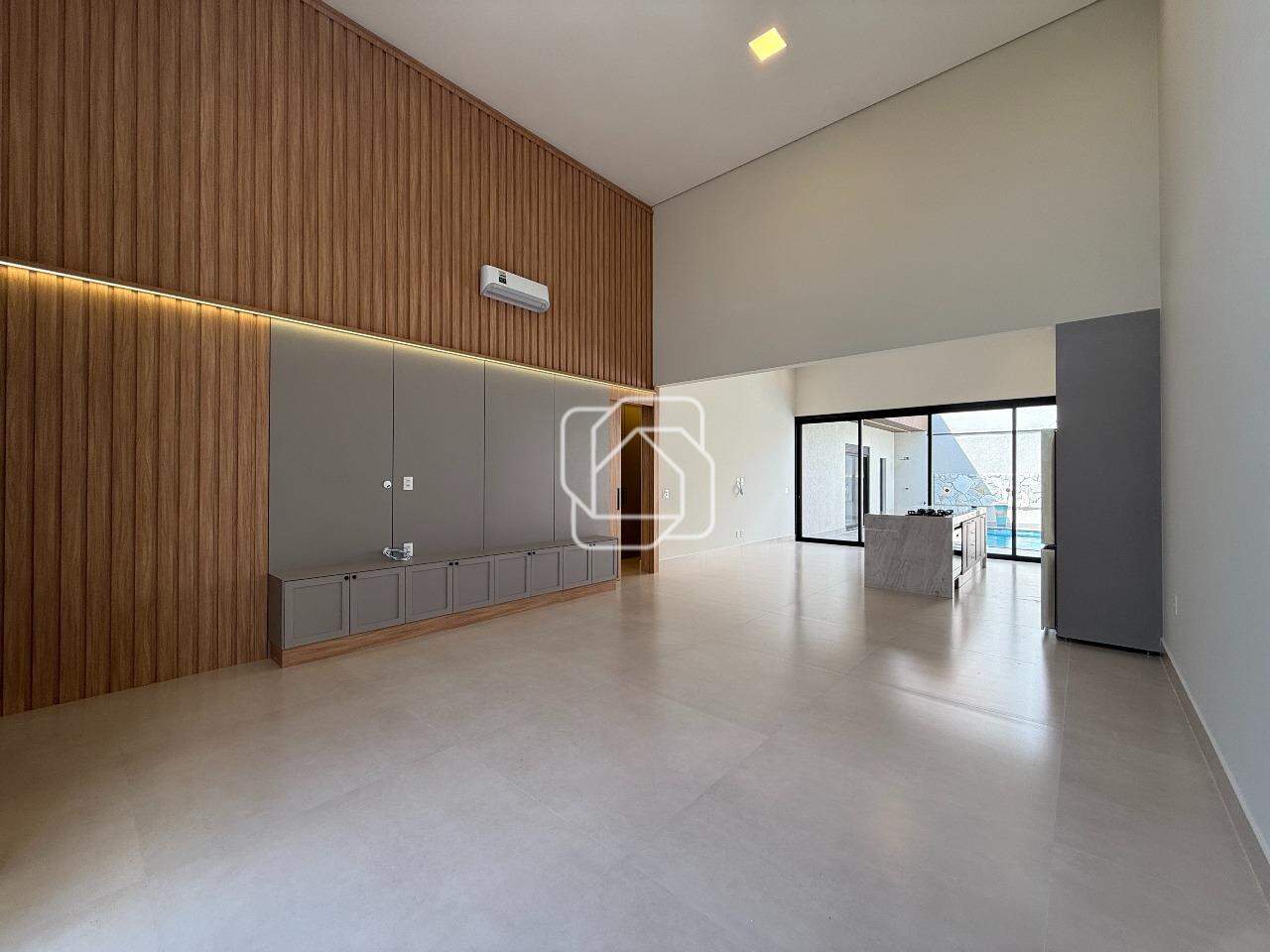 Casa de Condomínio à venda em Indaiatuba - SP - Jardim Residencial Maria Dulce: Sala de estar