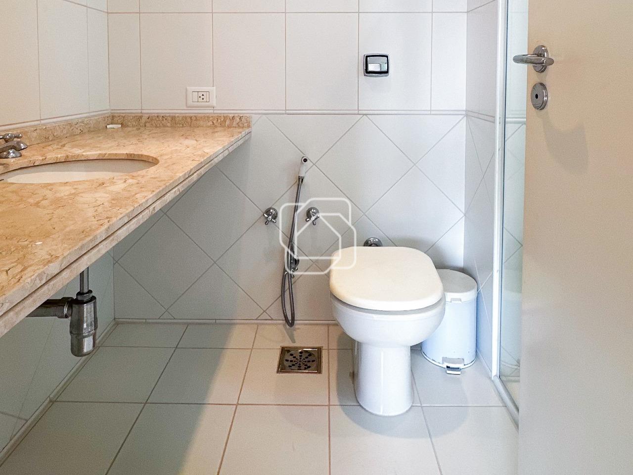 Apartamento para aluguel em Indaiatuba - SP - Dal Canton: Banheiro