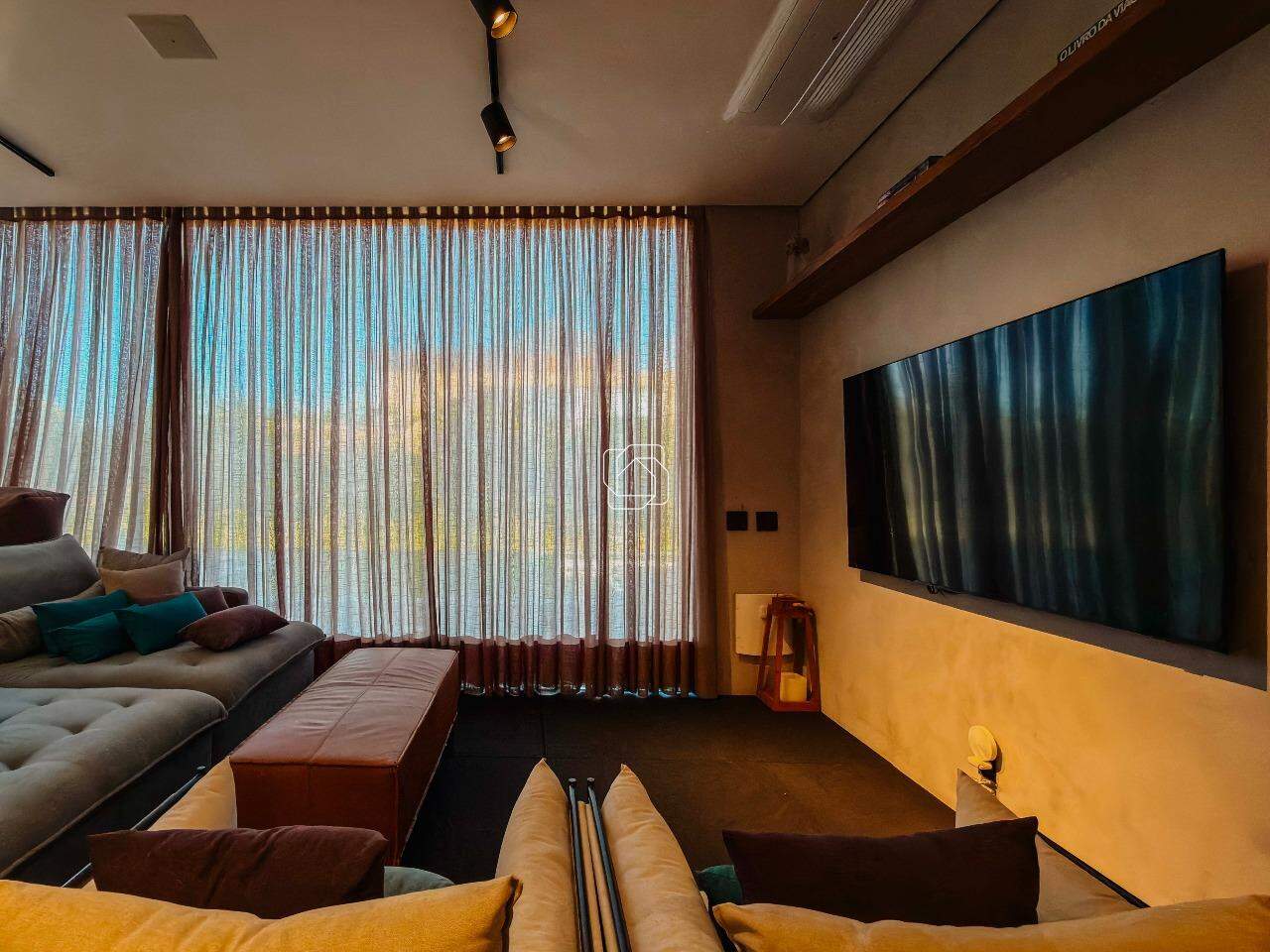 Casa de Condomínio à venda em Itu - SP - Condomínio Terras de São José II: Sala de TV