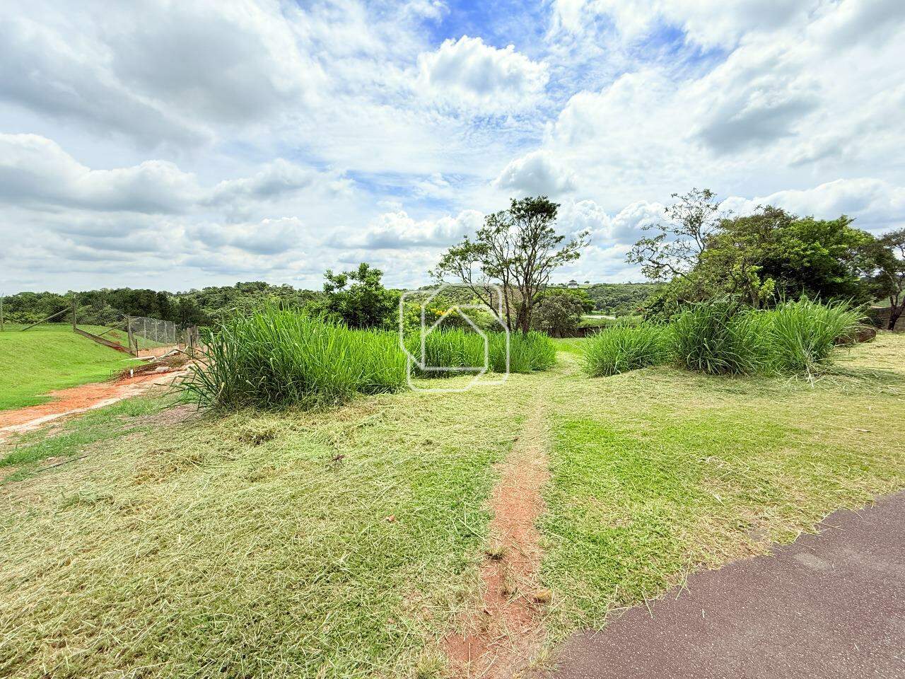 Terreno à venda em Salto - SP - Condomínio Monte Belo: 