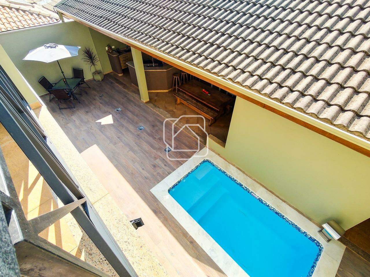 Casa de Condomínio à venda em Itu - SP - Condomínio Portal de Itu II: Quintal com piscina