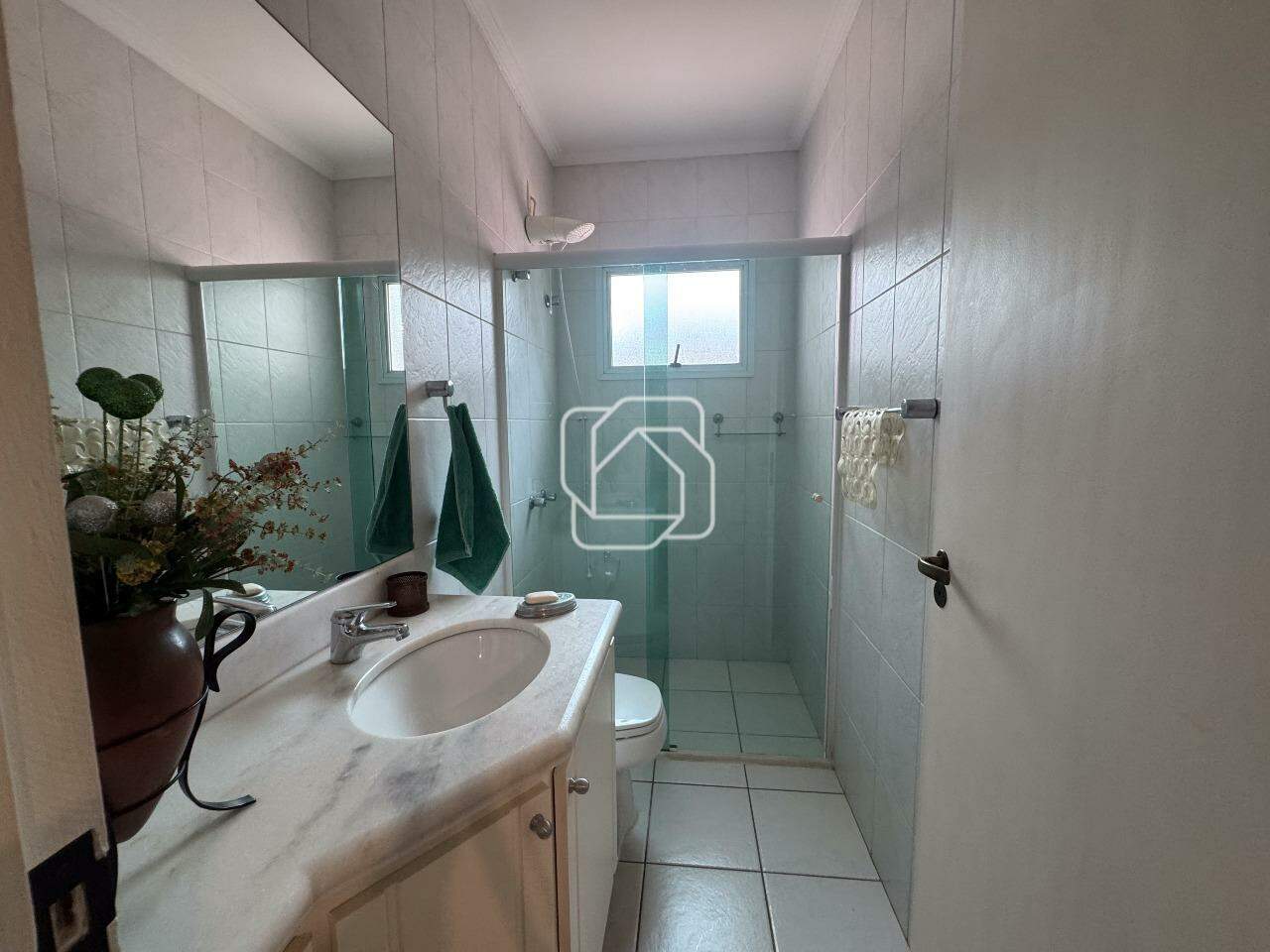 Casa de Condomínio à venda em Itu - SP - Condomínio Portal de Itu: Banheiro