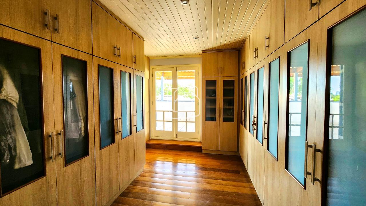 Casa de Condomínio à venda em Cabreúva - SP - Portal do Japy Golf Clube: Closet
