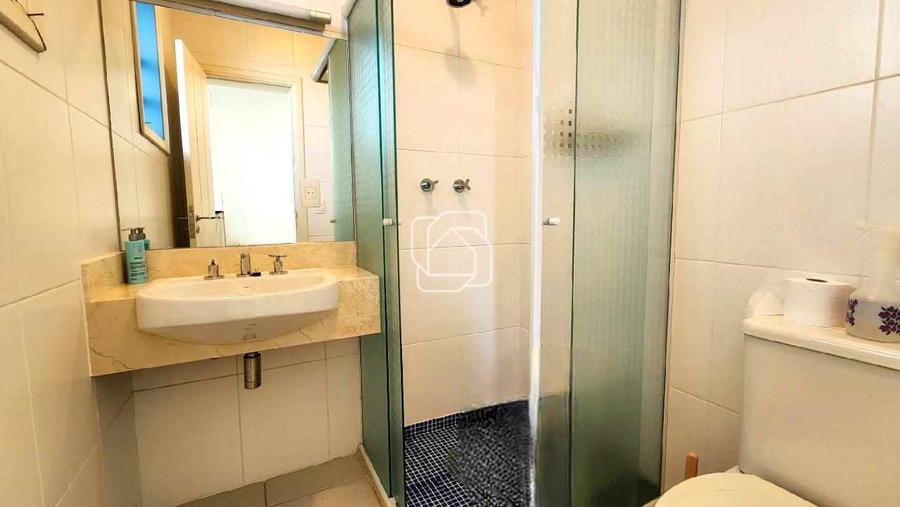 Casa de Condomínio à venda em Cabreúva - SP - Portal do Japy Golf Clube: Banheiro