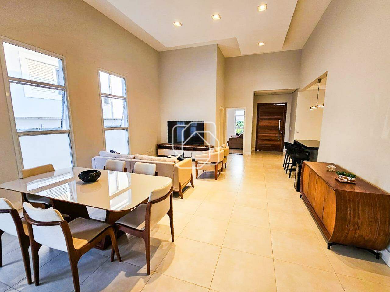 Casa de Condomínio à venda em Itu - SP - Jardim Theodora: Salas integradas