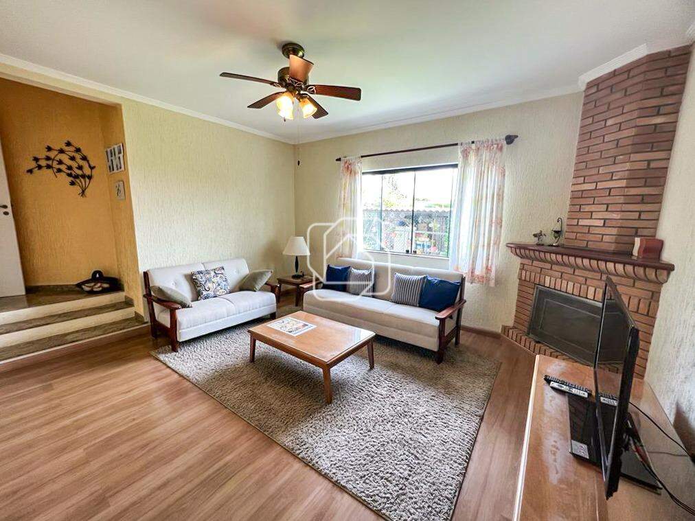 Casa de Condomínio à venda em Itu - SP - Condomínio City Castelo: Sala de estar, lareira