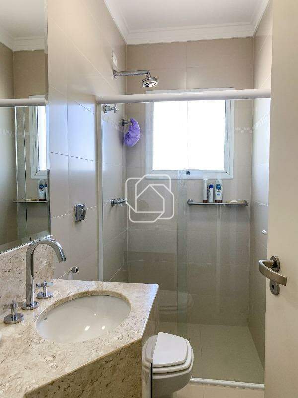 Casa de Condomínio à venda em Itu - SP - Jardim Plaza Atheneé: Banheiro