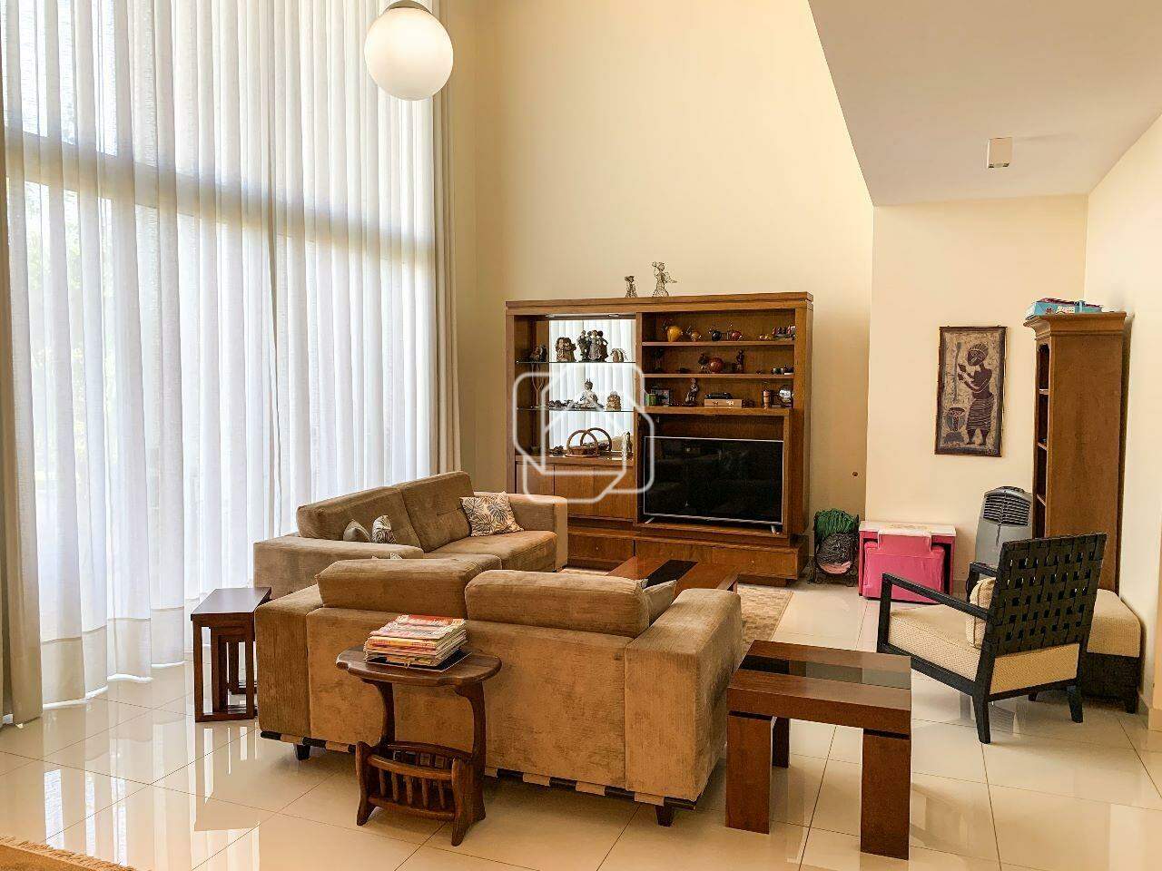 Casa de Condomínio à venda em Itu - SP - Jardim Plaza Atheneé: Sala de estar