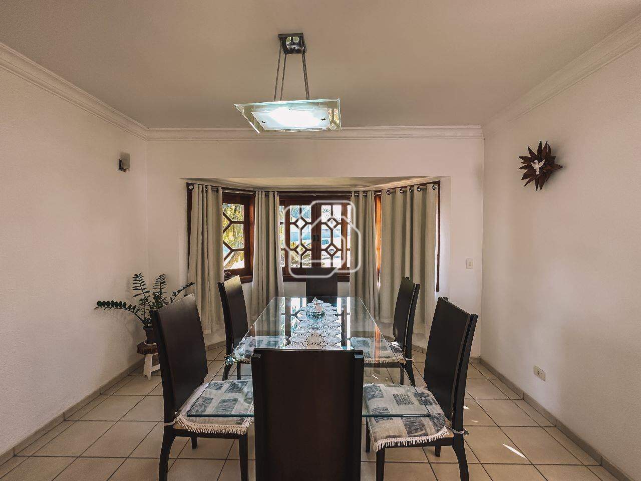 Casa de Condomínio à venda em Itu - SP - Parque Village Castelo: Sala de jantar