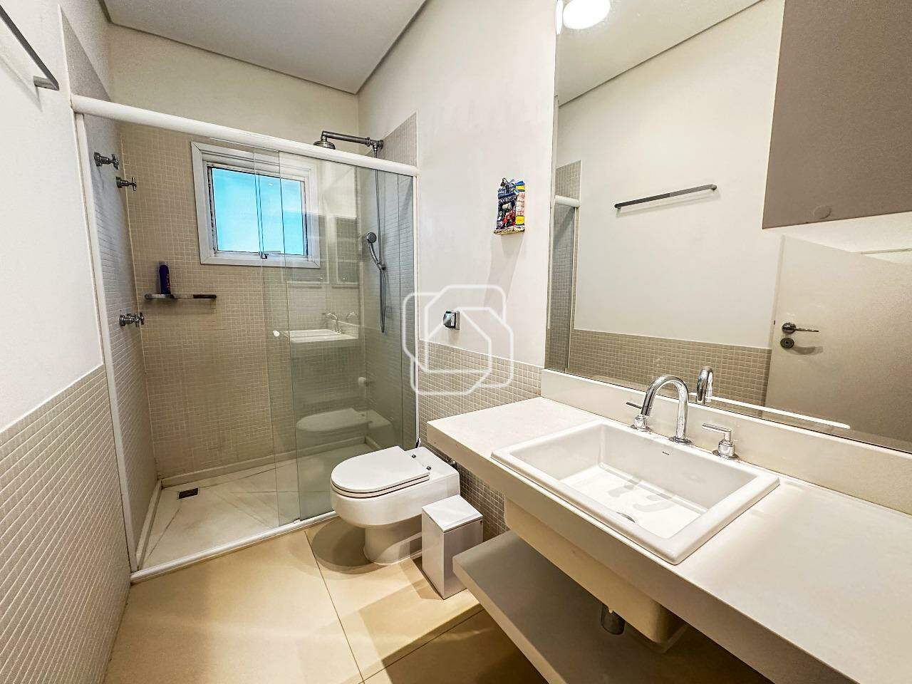 Casa de Condomínio à venda em Itu - SP - Jardim Plaza Atheneé: Banheiro