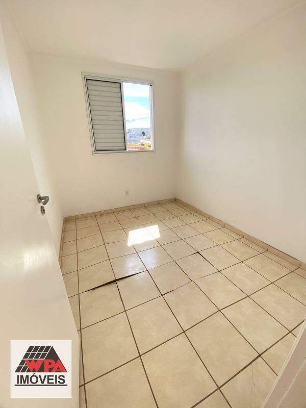 Apartamento à venda no Jardim dos Lírios: 