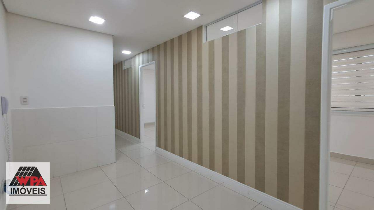 Sala à venda no Centro: 