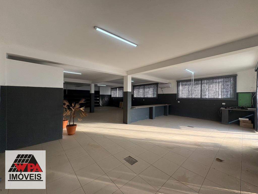 Salão para aluguel no Vila Bertini: 