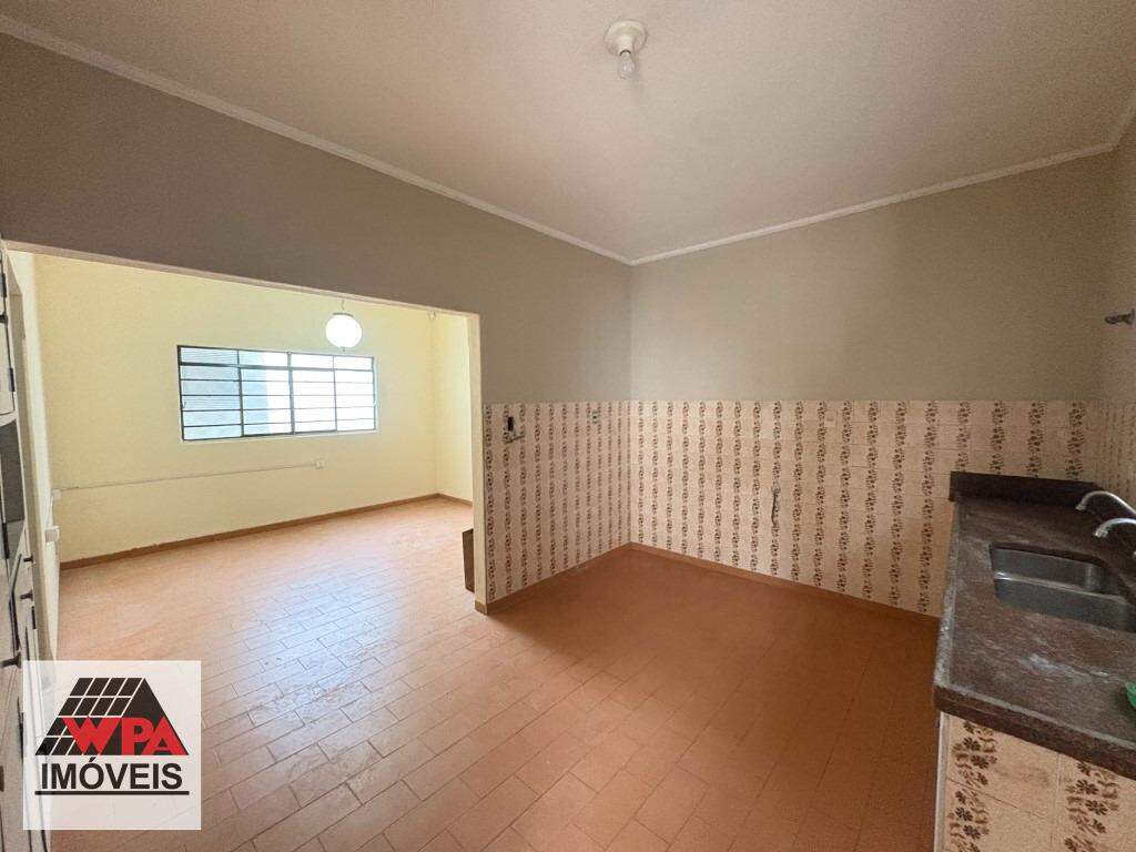 Casa Comercial para aluguel no Vila Cecchino: 