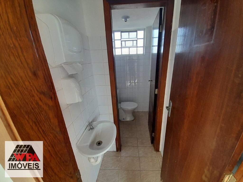 Sala para aluguel no Catharina Zanaga: 