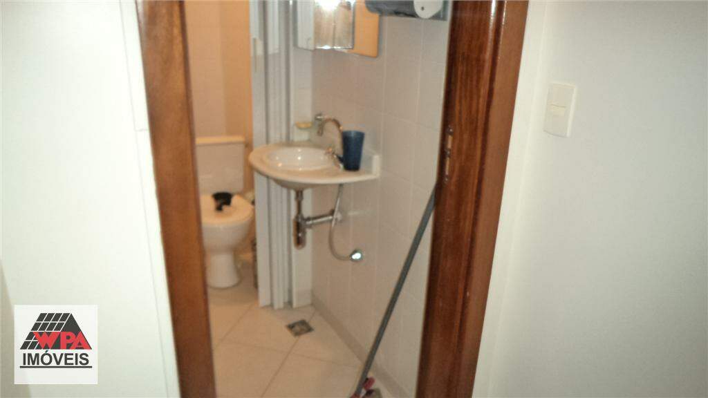 Sala à venda no Centro: 