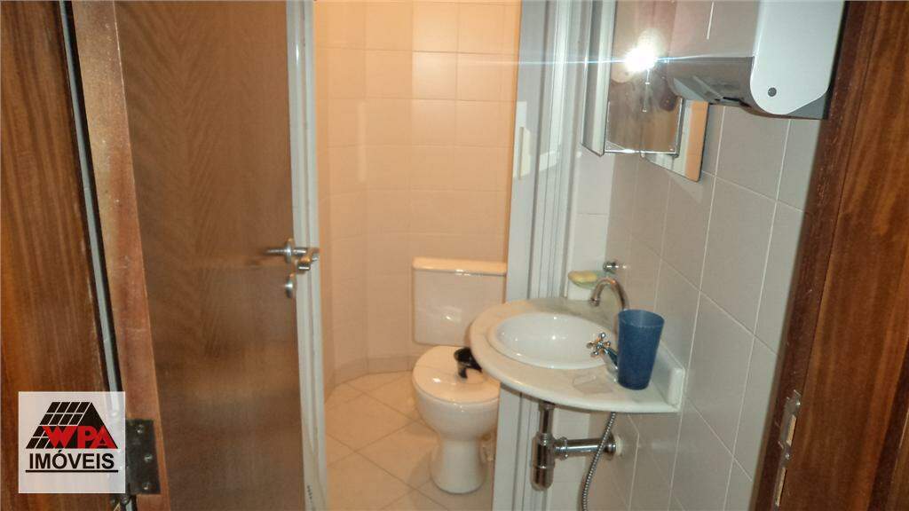 Sala à venda no Centro: 