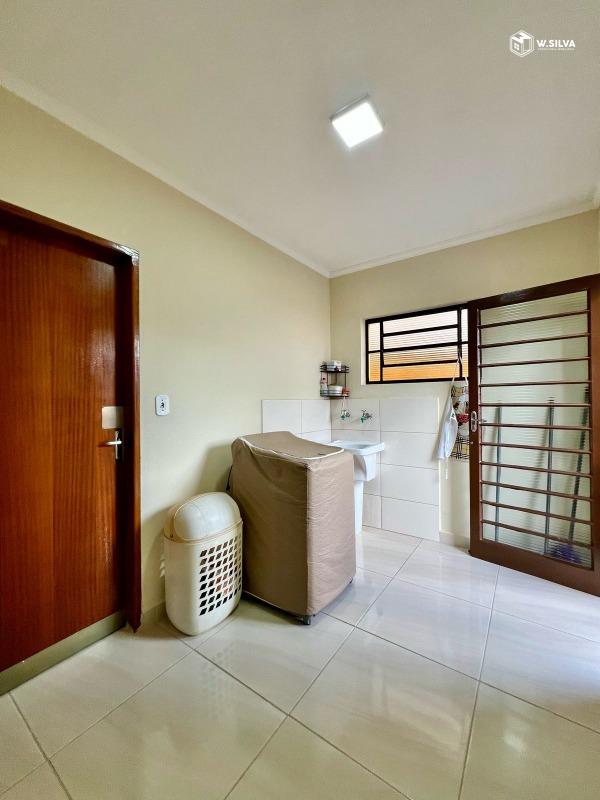 Casa em Bairro à venda no Jardim Moacyr Arruda: 