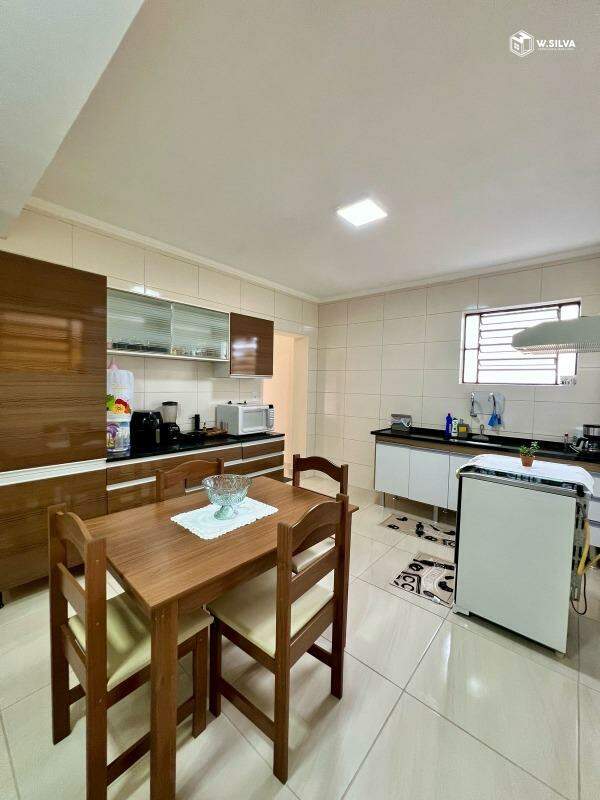 Casa em Bairro à venda no Jardim Moacyr Arruda: 