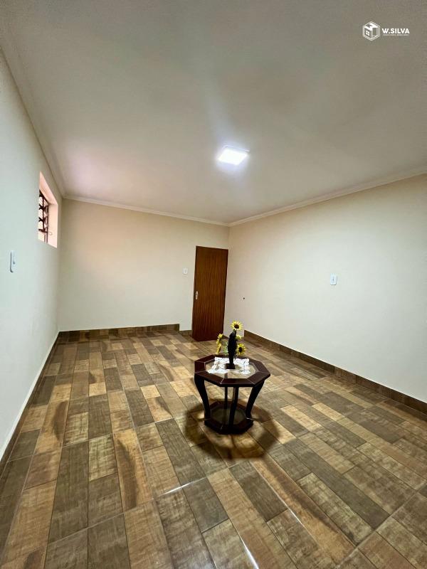 Casa em Bairro à venda no Jardim Moacyr Arruda: 