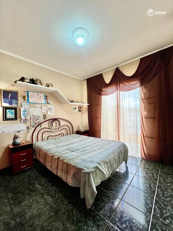 Casa em Bairro à venda no Jardim Moacyr Arruda: 