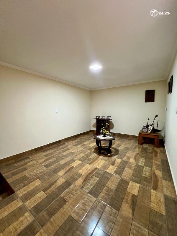 Casa em Bairro à venda no Jardim Moacyr Arruda: 