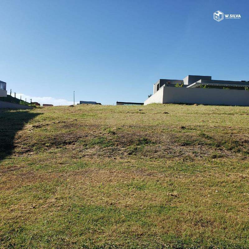 Terreno em condomínio à venda no Condomínio Villa dos Pinheiros: 