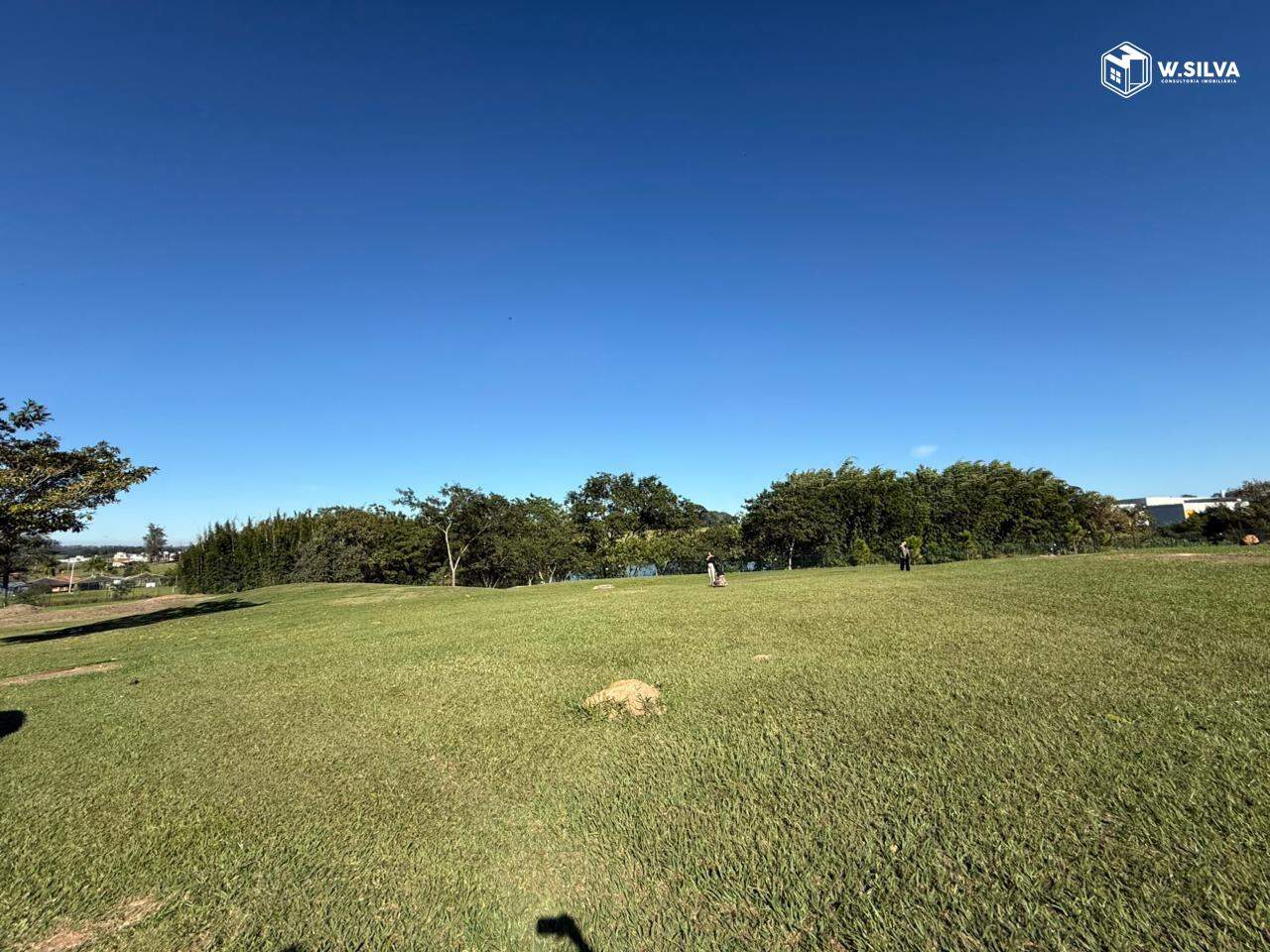 Terreno em condomínio à venda no Condomínio Jardins do Golfe Residencial: