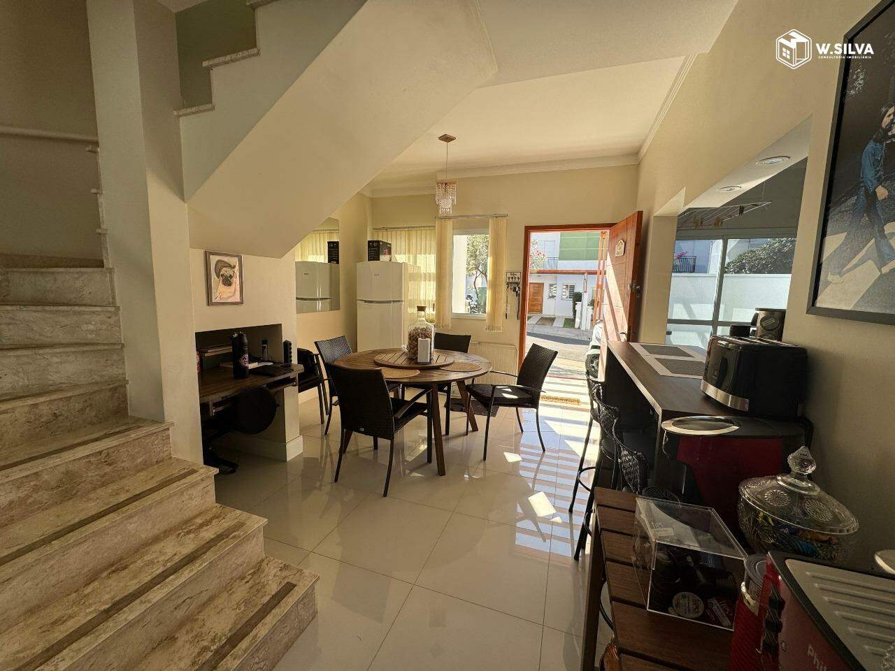 Casa em Condomínio à venda no Condomínio Parque dos Guarantãs: Sala de Estar