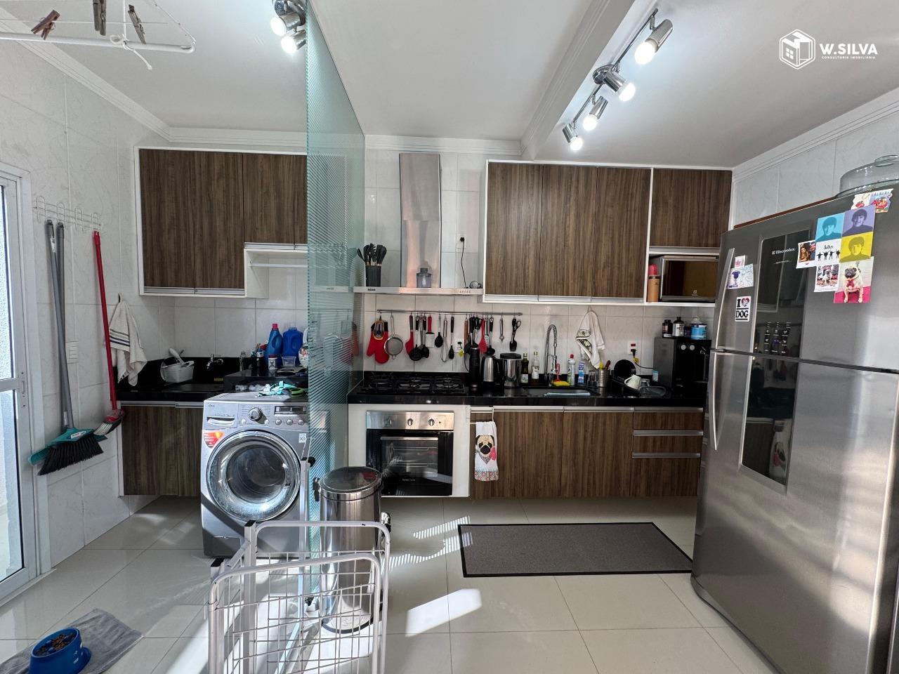 Casa em Condomínio à venda no Condomínio Parque dos Guarantãs: Cozinha e Lavanderia