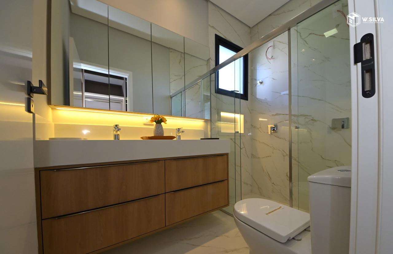 Casa em Condomínio à venda no Condomínio Dona Maria Candida: banheiro suíte master