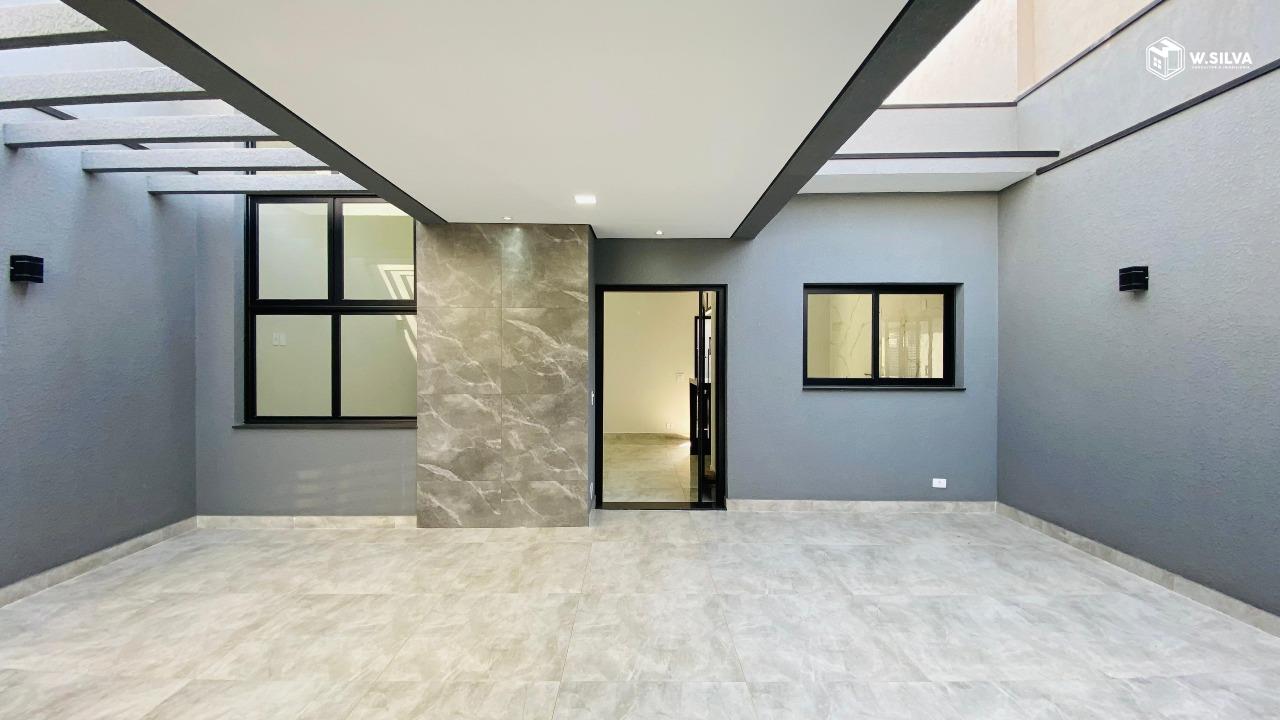 Casa em Bairro à venda no Jardim Residencial Veneza: Garagem/entrada