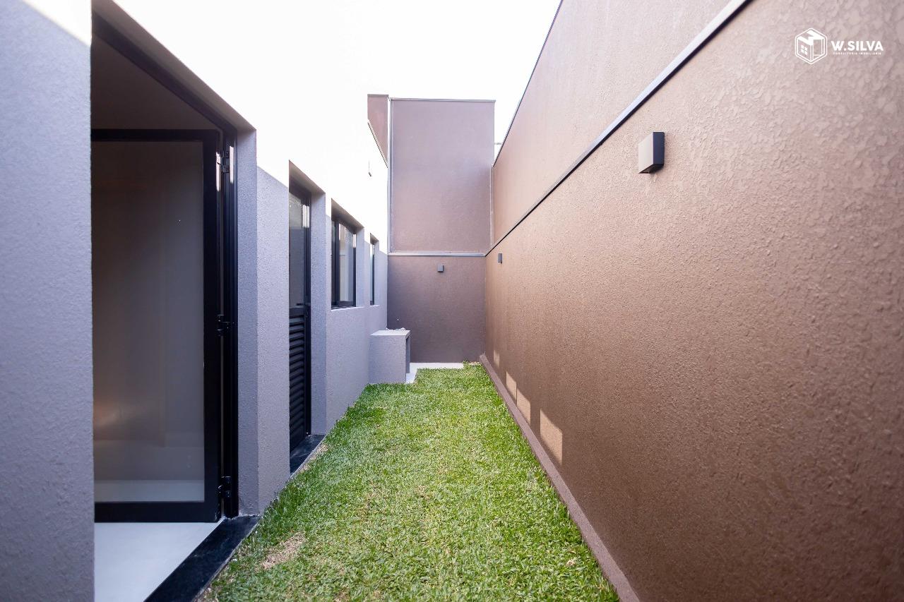 Casa em Condomínio à venda no Condomínio Park Gran Reserve: Quintal gramado