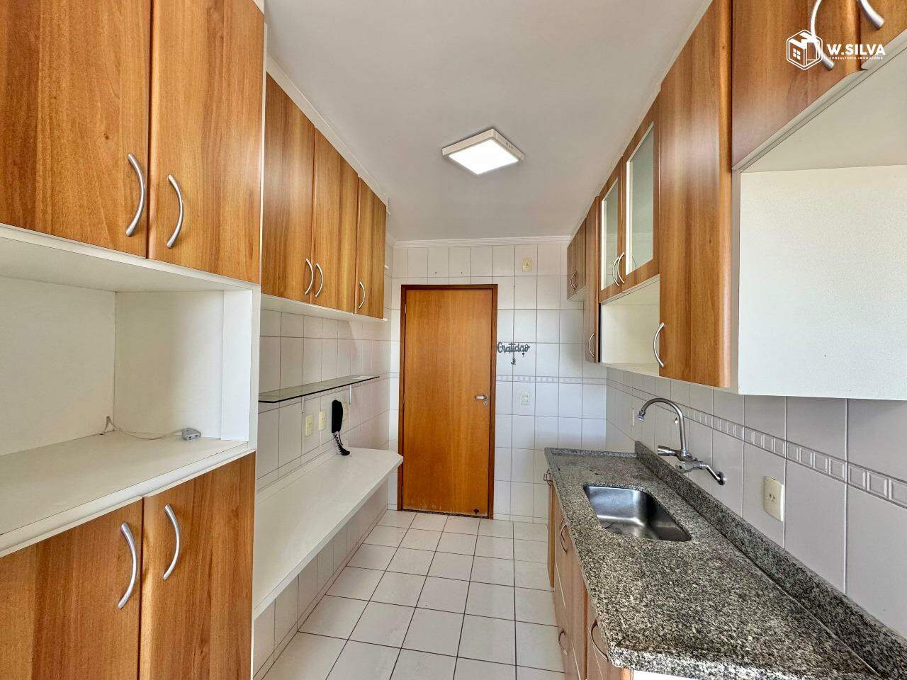 Apartamento à venda no Condomínio Portal das Flores: 