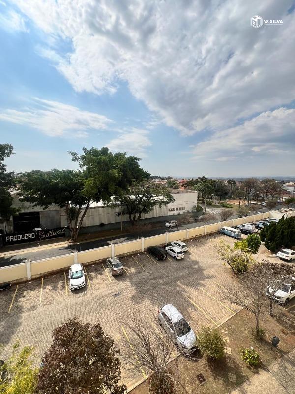 Apartamento à venda no Condomínio Portal das Flores: 