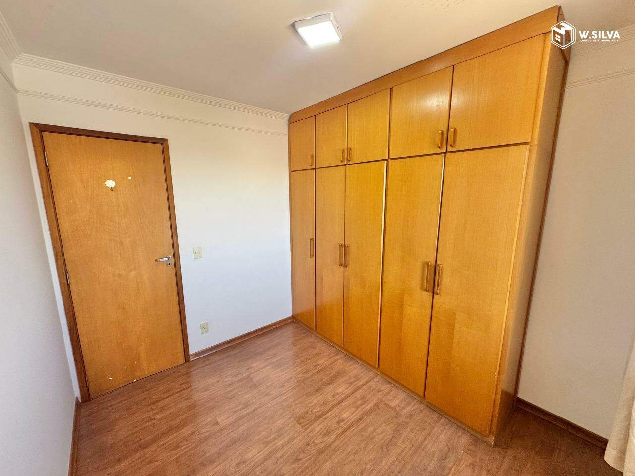Apartamento à venda no Condomínio Portal das Flores: 