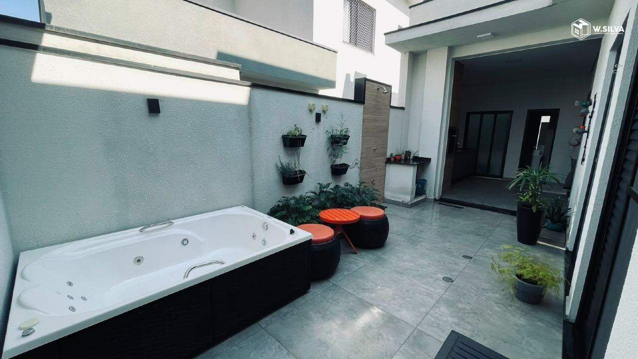 Casa em Condomínio à venda no Condomínio Park Gran Reserve: