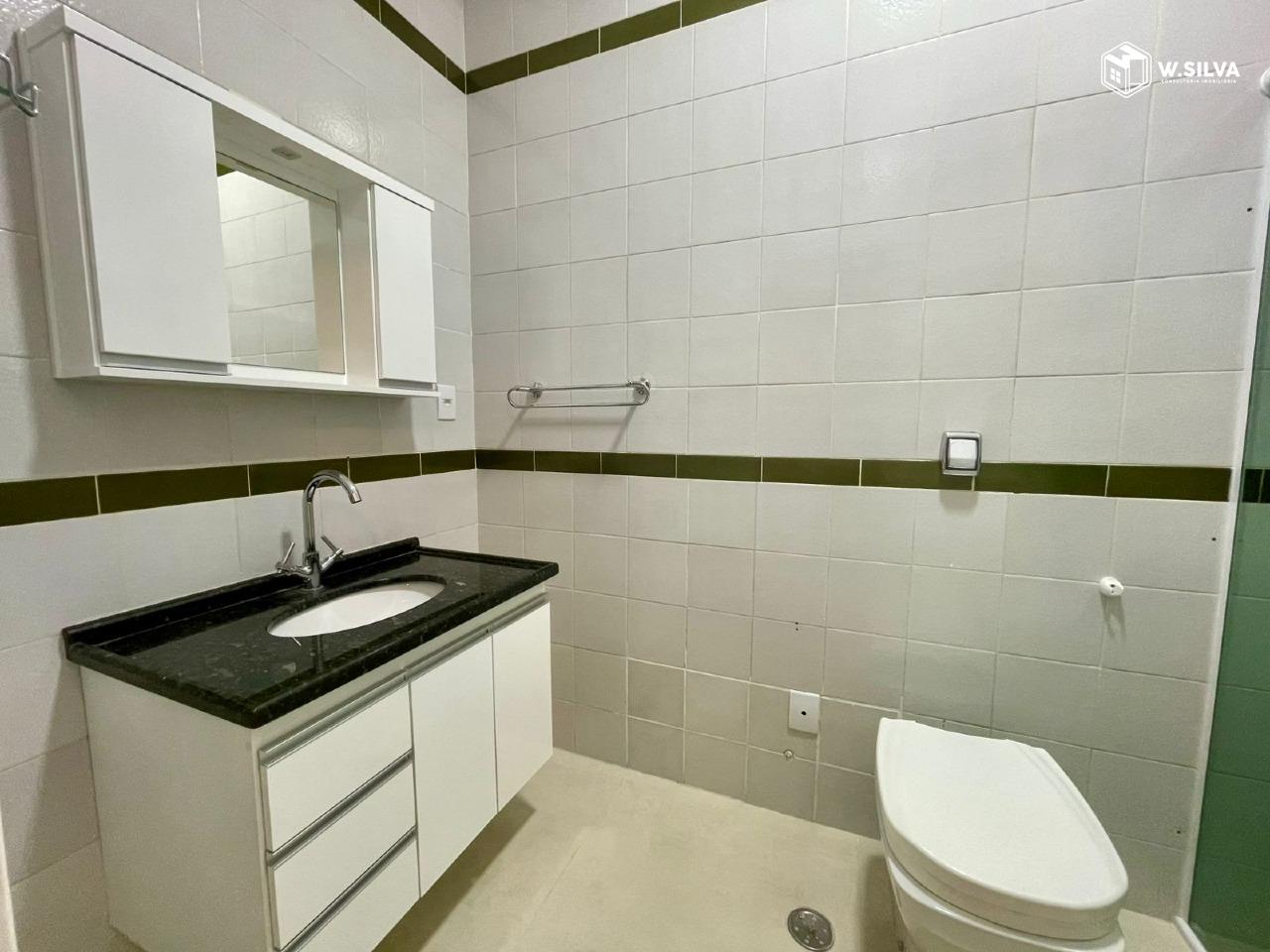 Casa em Bairro à venda no Vila Suíça: 