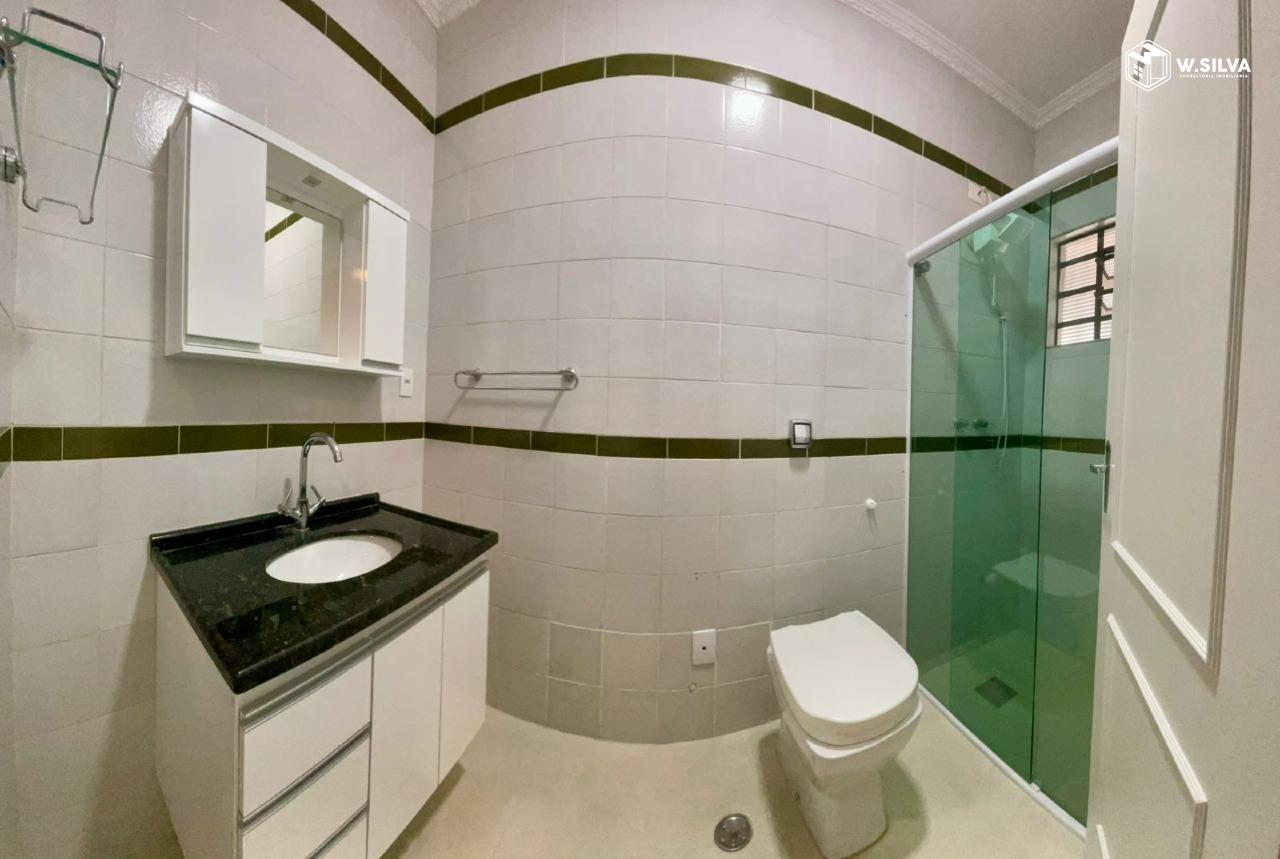 Casa em Bairro à venda no Vila Suíça: 