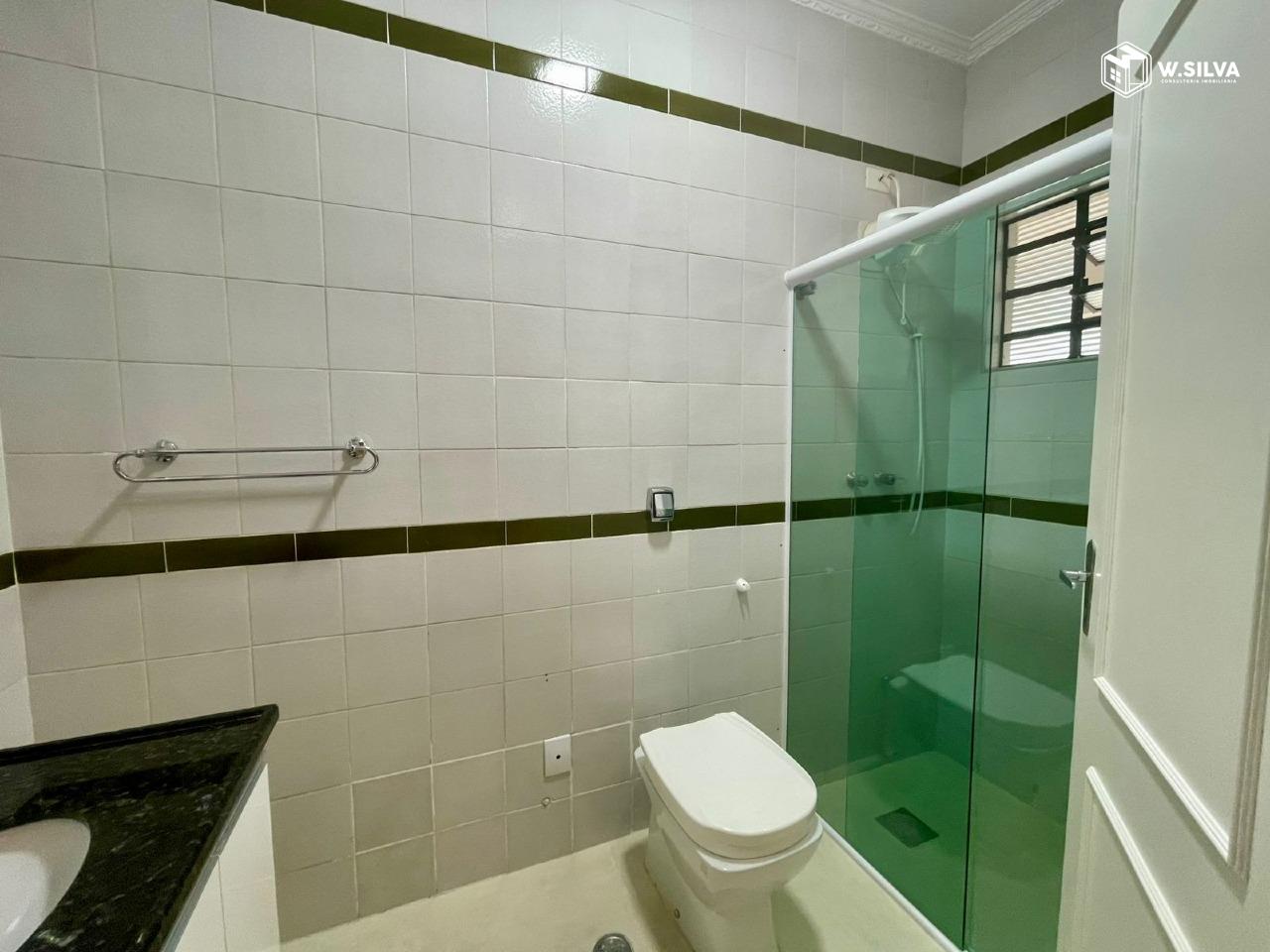 Casa em Bairro à venda no Vila Suíça: 