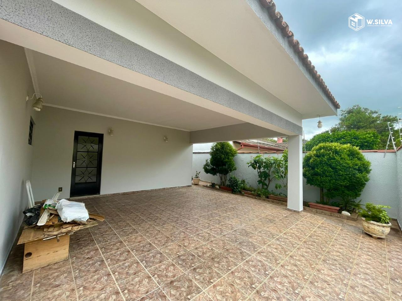 Casa em Bairro à venda no Vila Suíça: 