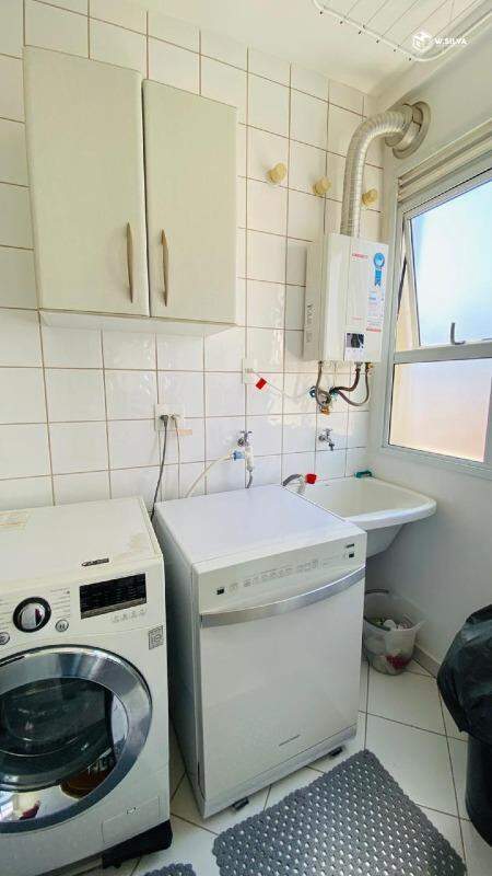 Apartamento à venda no Edifício Piazza Treviso: lavanderia