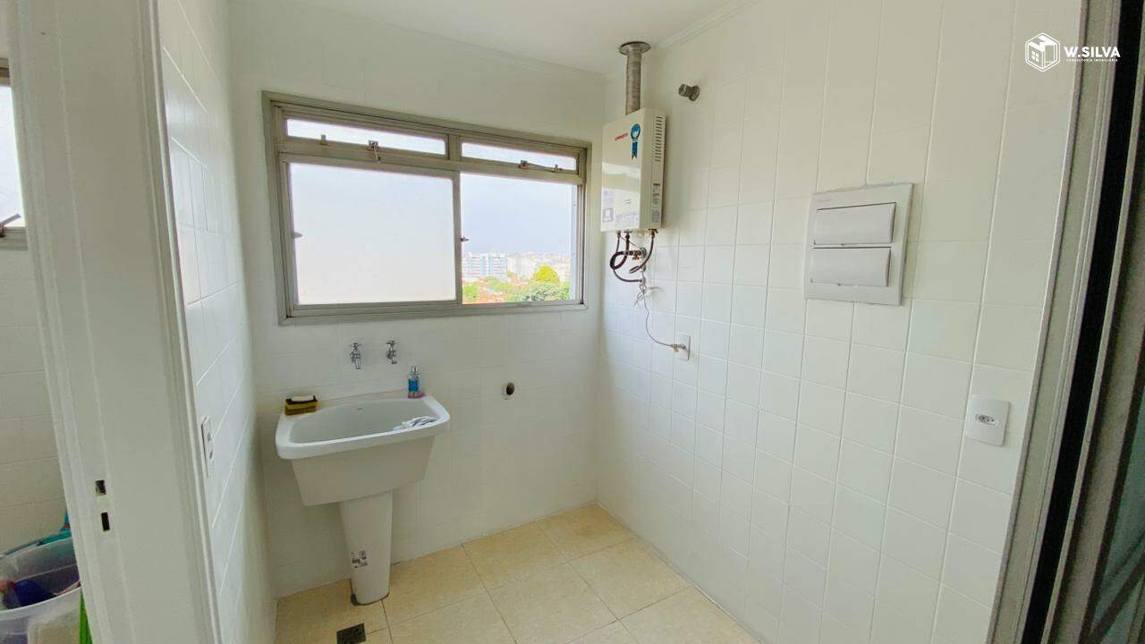 Apartamento à venda no Edifício Ana Lucia: lavanderia