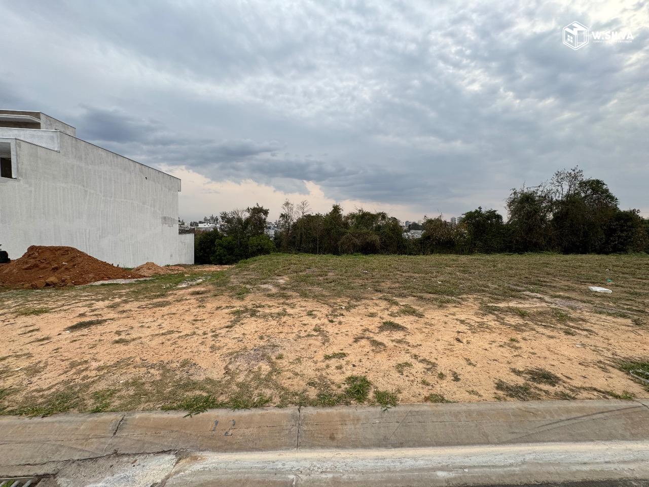 Terreno em condomínio à venda no Condomínio Park Gran Reserve: