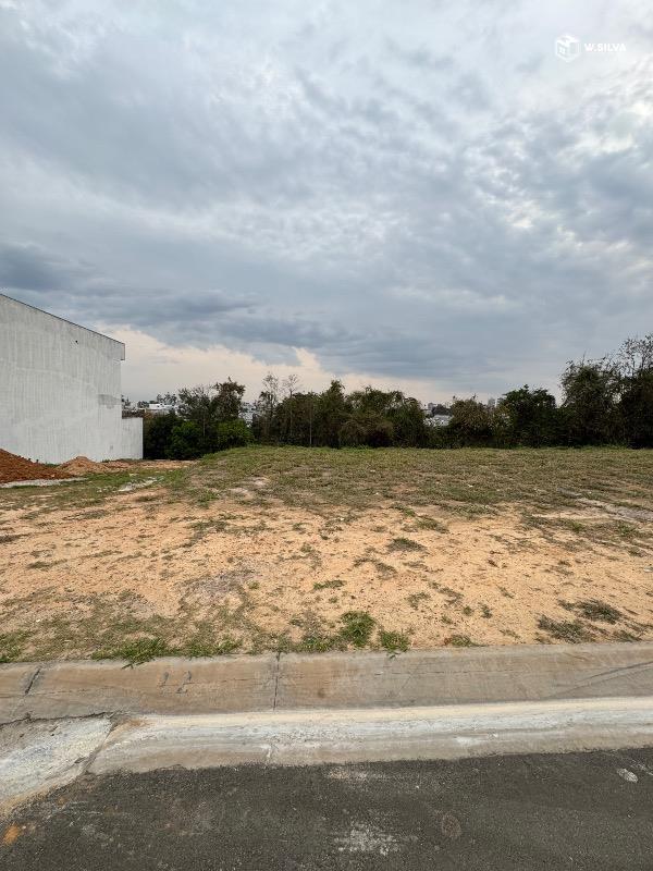 Terreno em condomínio à venda no Condomínio Park Gran Reserve: